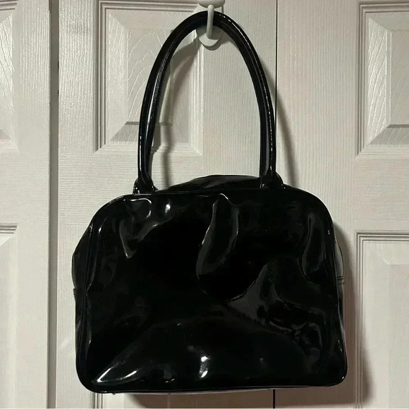 LULU GUINNESS Vintage Sunglasses Shop Patent Handbag Black - Picture 2 of 6
